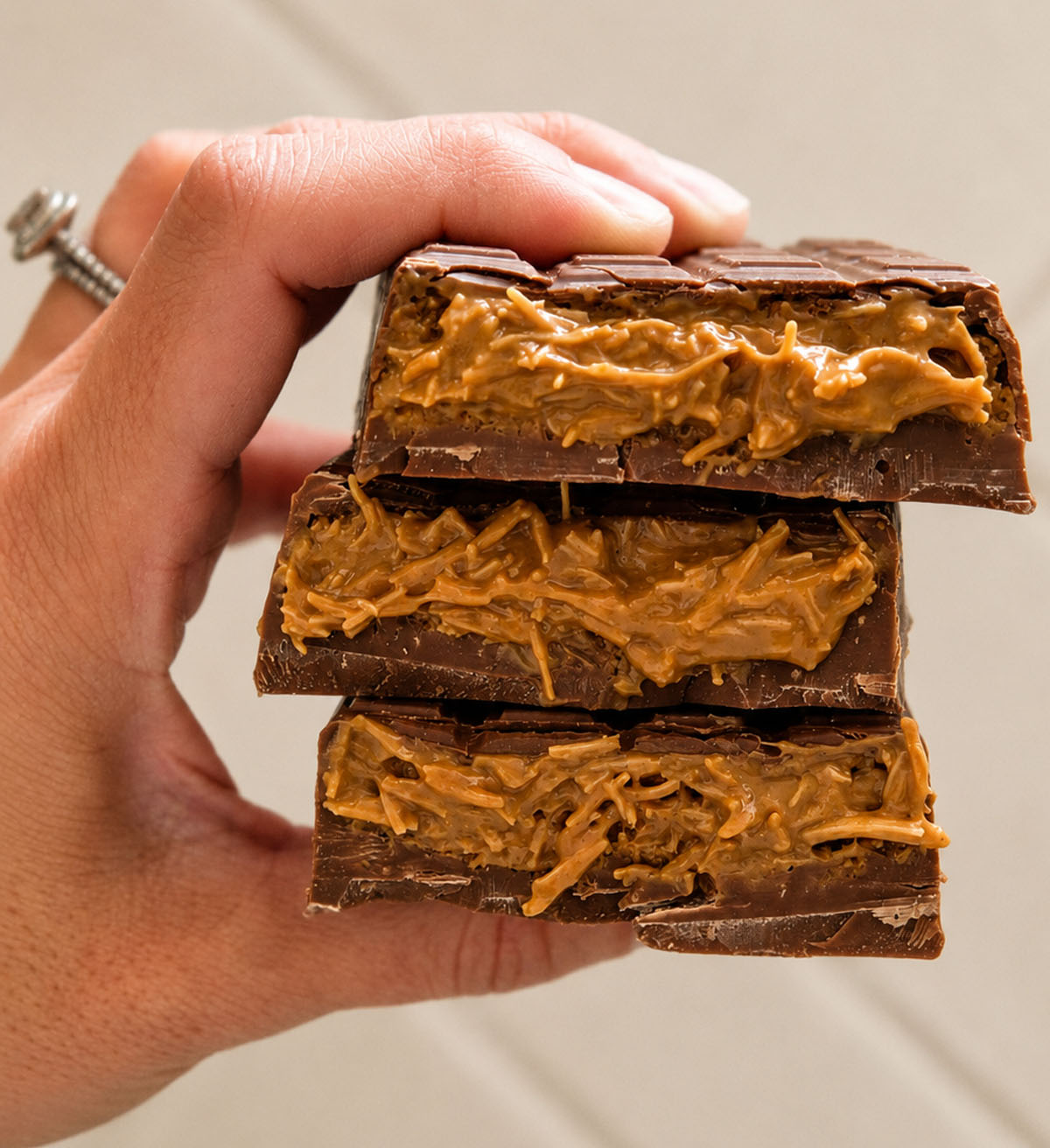 Biscoff Dubai Chocolate Bar Thick 220g