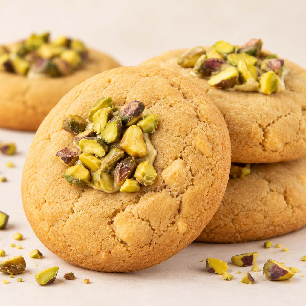 Thick Pistachio White Chocolate New York Style Cookie 150g